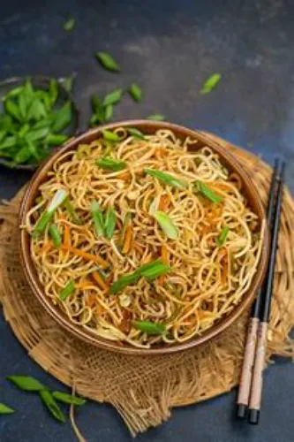 Veg Hakka Noodles